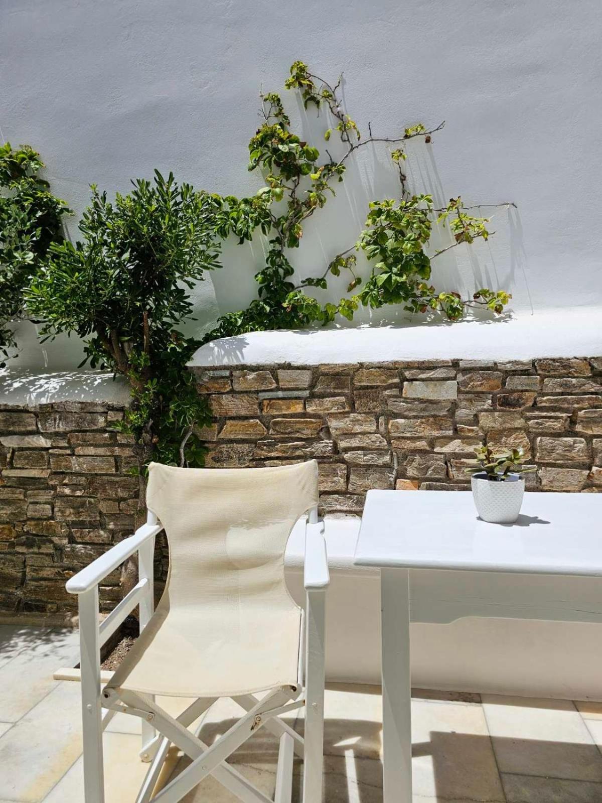 Aegeo Inn Antiparos Exterior photo