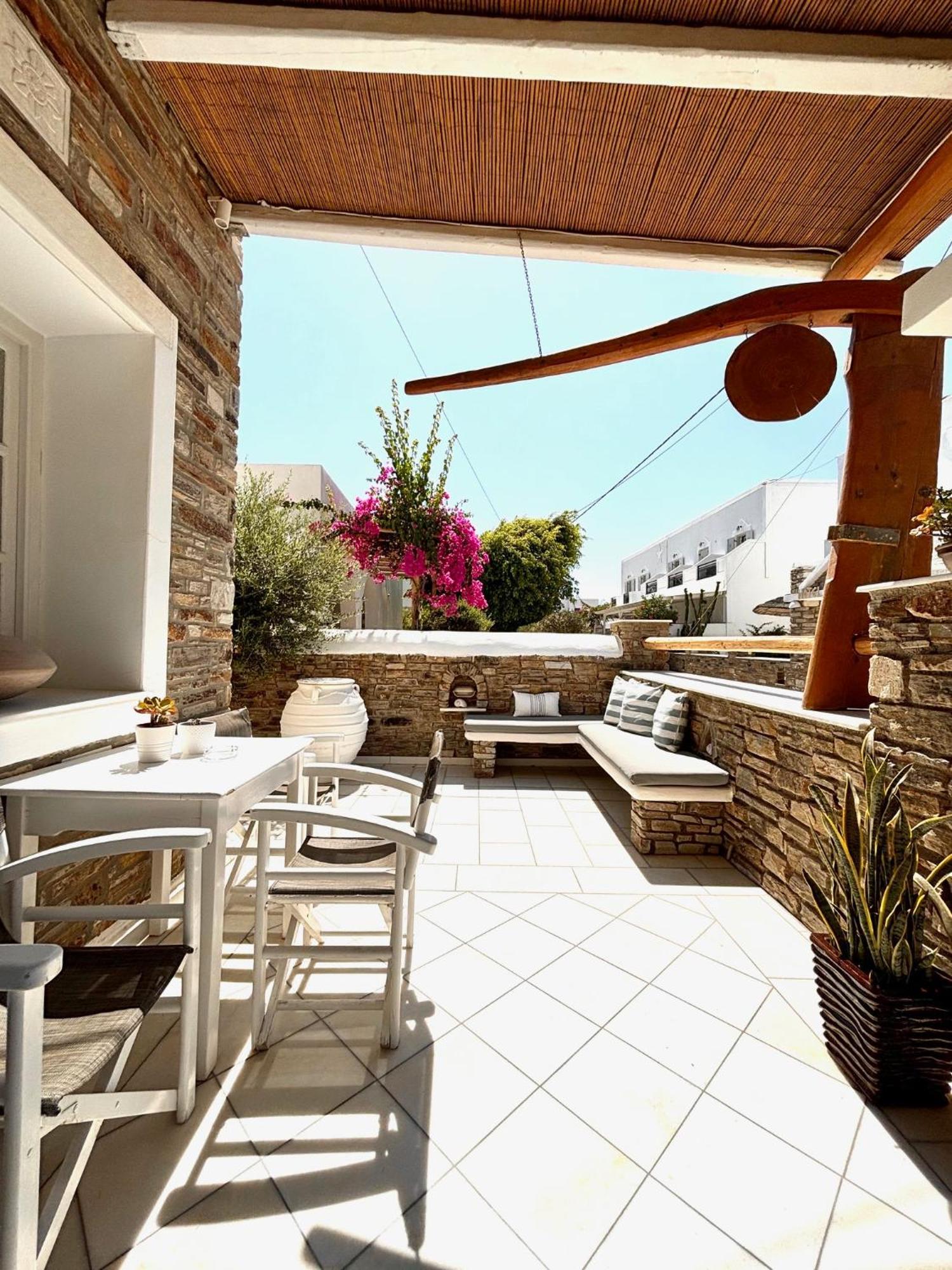 Aegeo Inn Antiparos Exterior photo